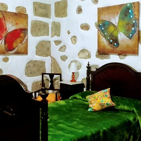 La Piedra Viva , Siete Hermanos