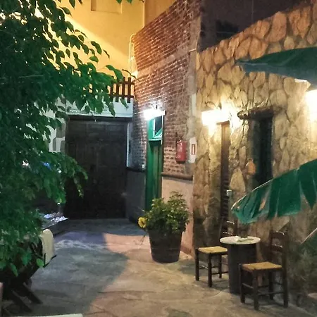 La Piedra Viva , Siete Hermanos Maison d'hôtes 2*